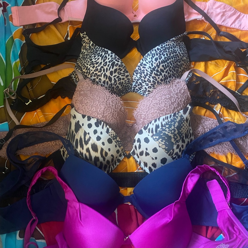 Lot of 7 Victoria's Secret Bras
